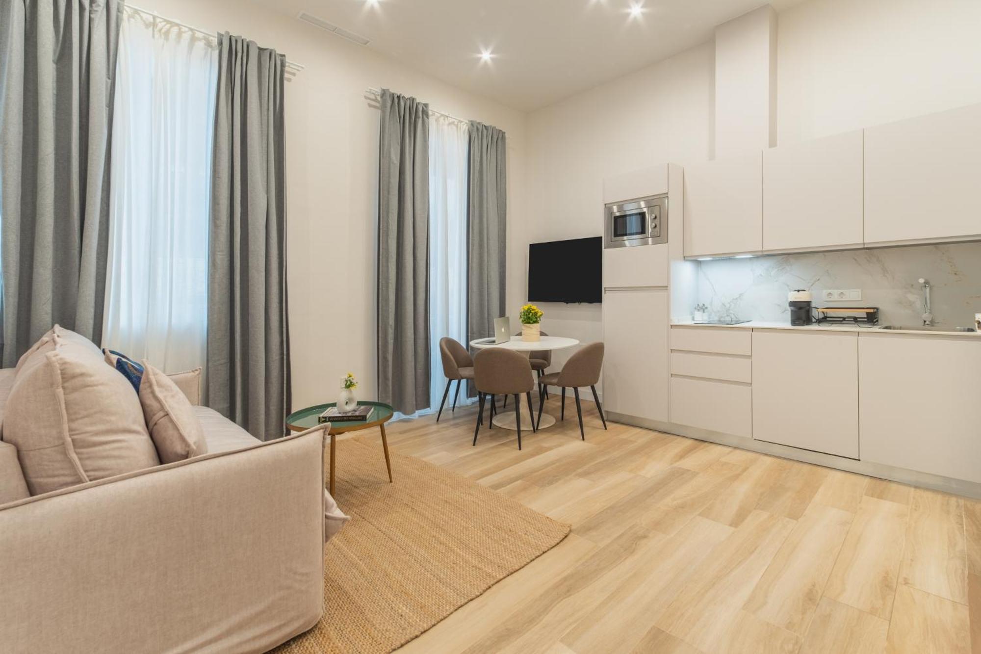 Qe Apartments Cadice Esterno foto