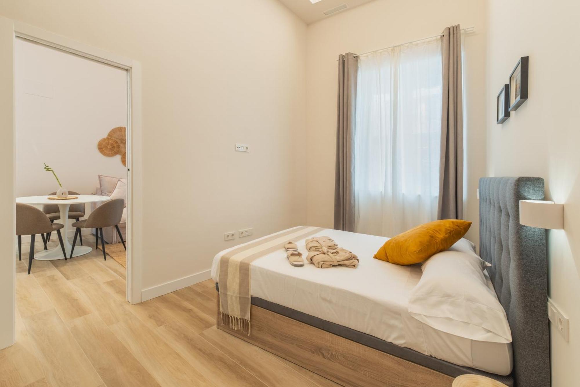Qe Apartments Cadice Esterno foto