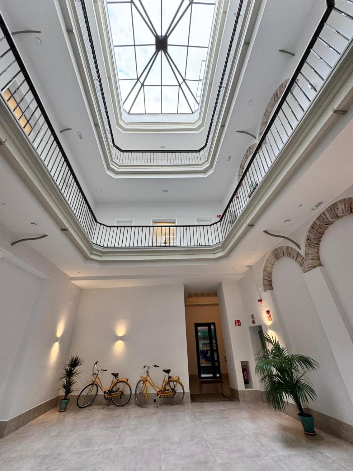 Qe Apartments Cadice Esterno foto