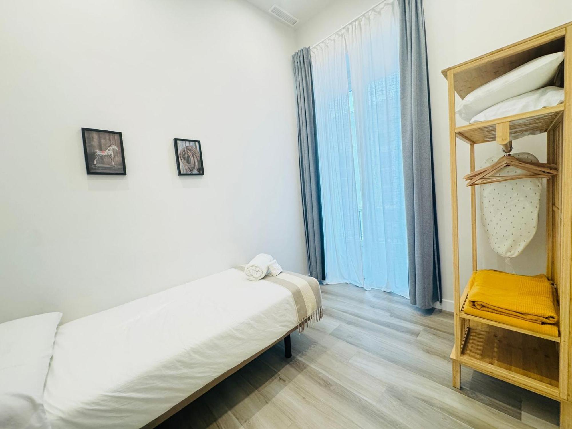 Qe Apartments Cadice Esterno foto
