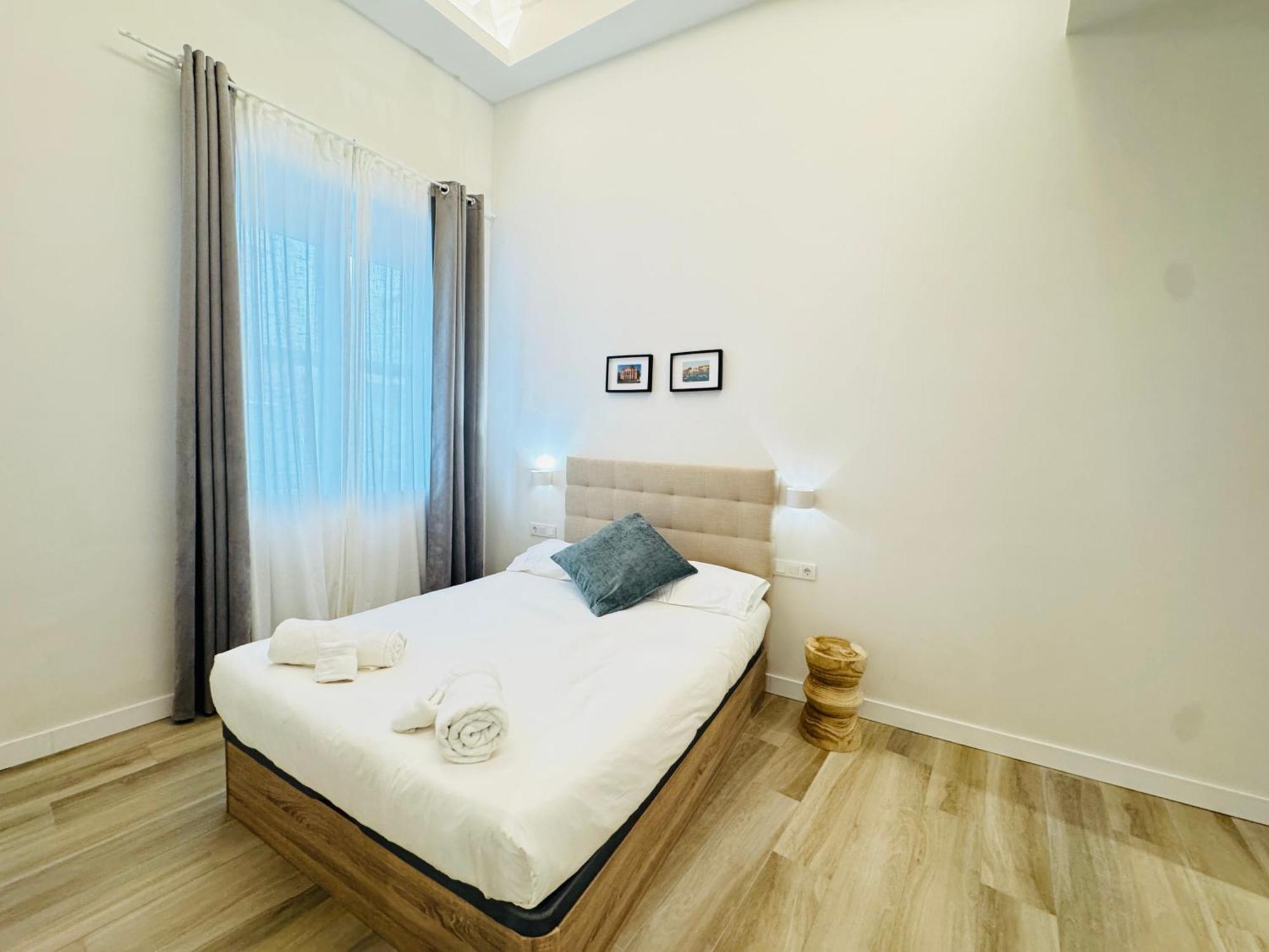 Qe Apartments Cadice Esterno foto